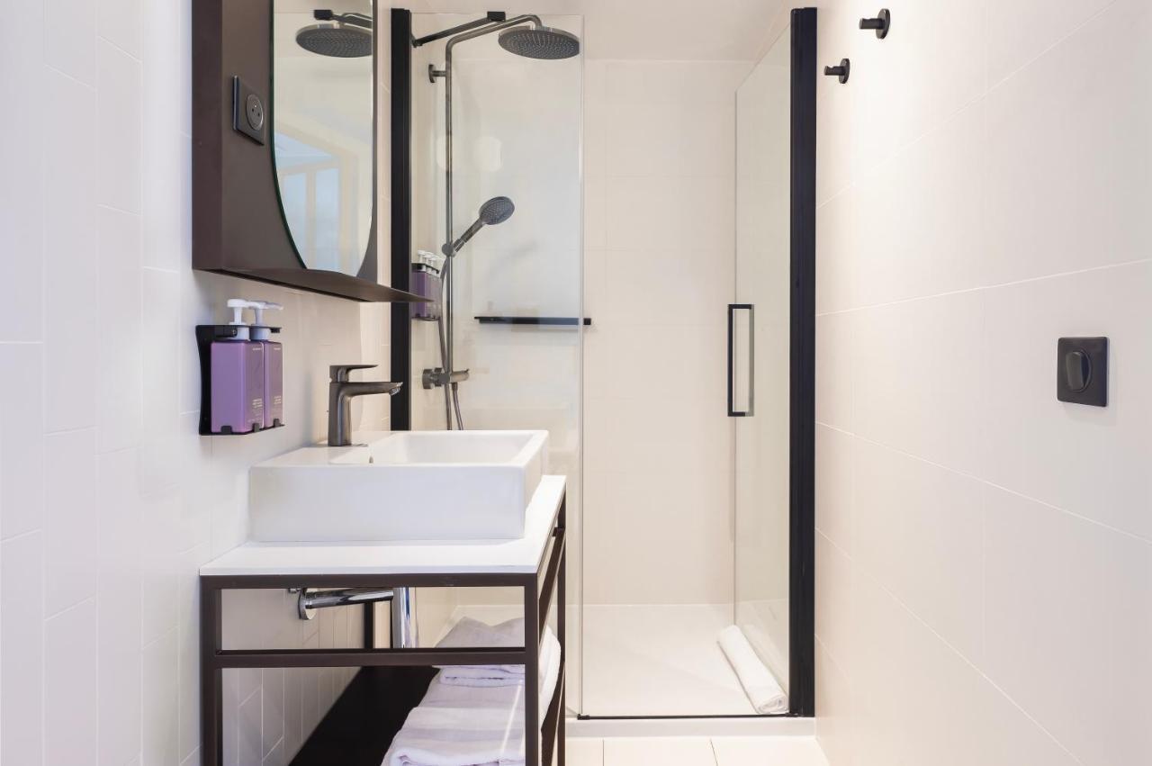 Отель Tribe Paris La Defense Esplanade Курбевуа Экстерьер фото