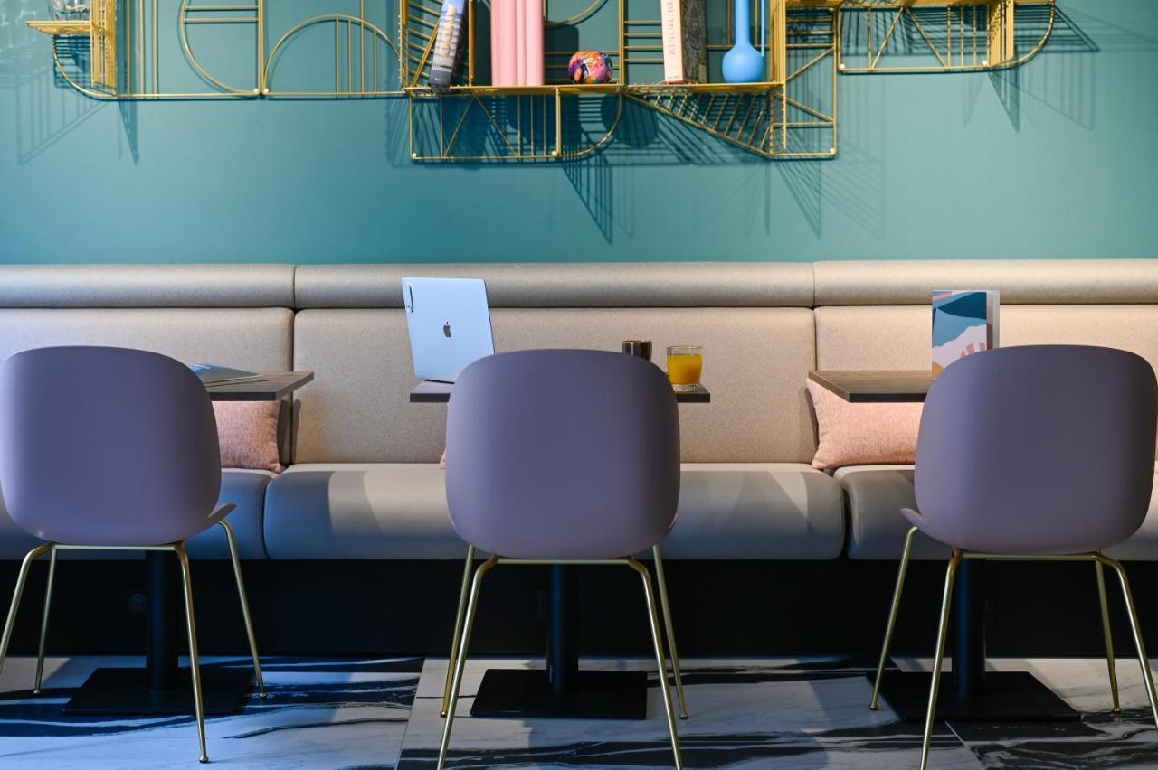 Отель Tribe Paris La Defense Esplanade Курбевуа Экстерьер фото