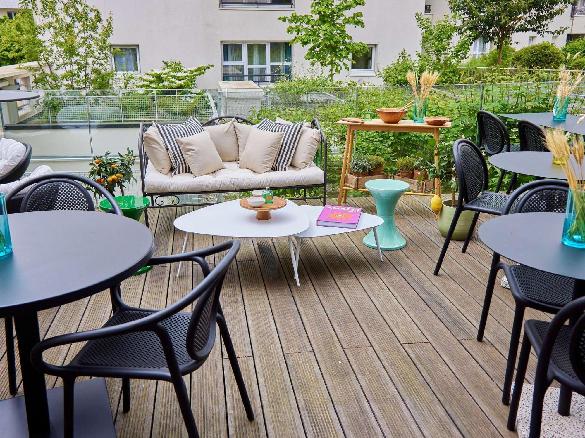 Отель Tribe Paris La Defense Esplanade Курбевуа Экстерьер фото